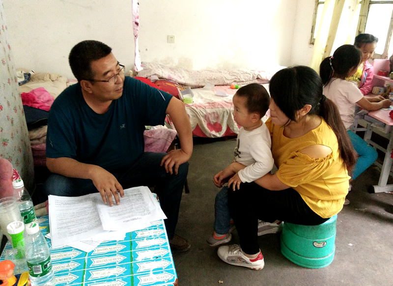 市龍江城鄉(xiāng)發(fā)展集團公司持續(xù)開展精準扶貧幫扶工作