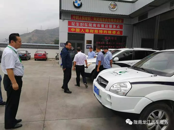 金錘鈑金，銀槍噴漆！龍江汽修值得信賴！