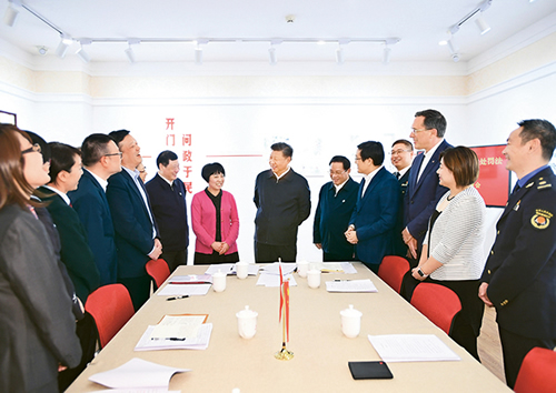 習(xí)近平：堅持、完善和發(fā)展中國特色社會主義國家制度 與法律制度